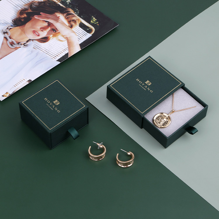 Custom delicate jewelry box for bracelets factory