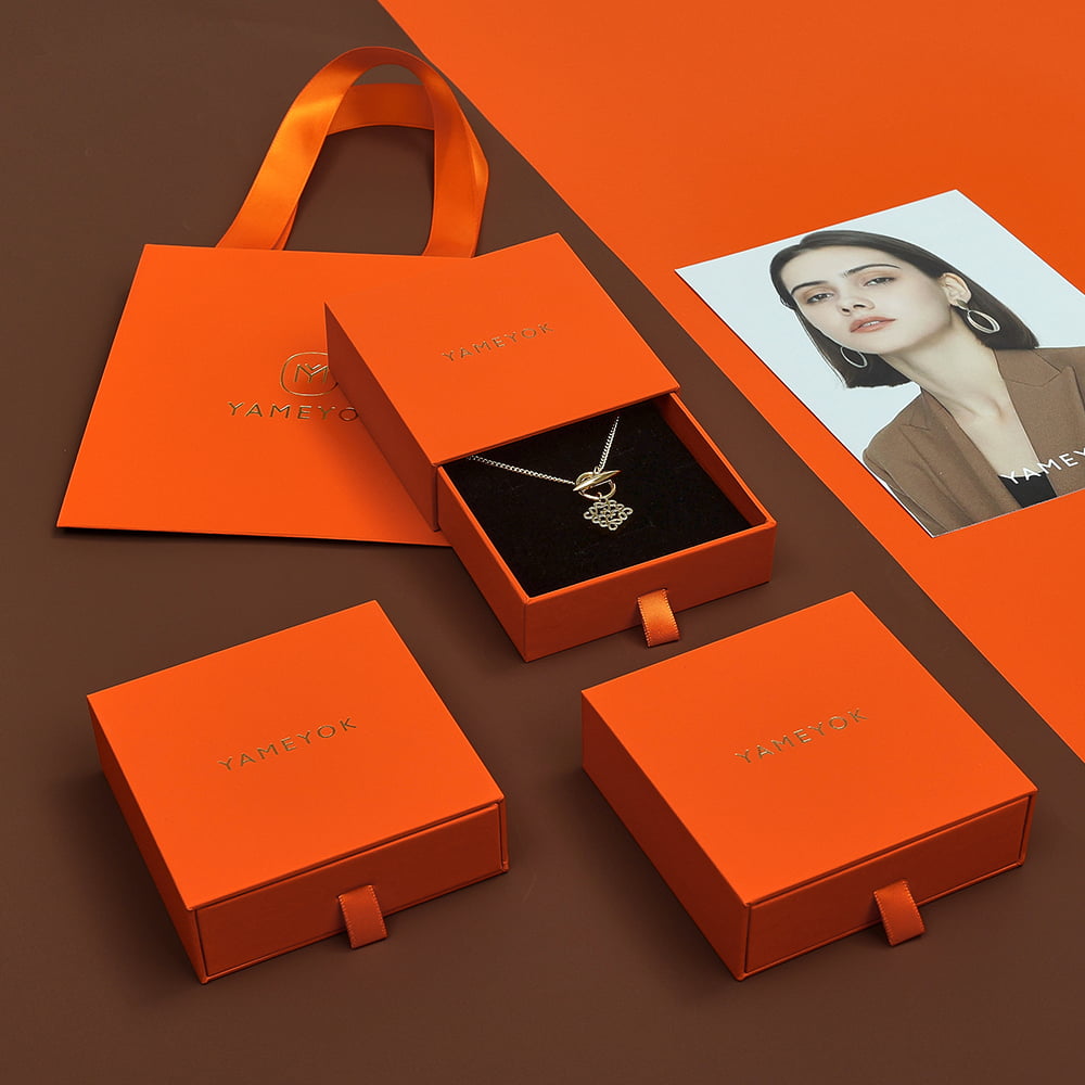 Great amazing high quality wholesale custom paper gift pendant box