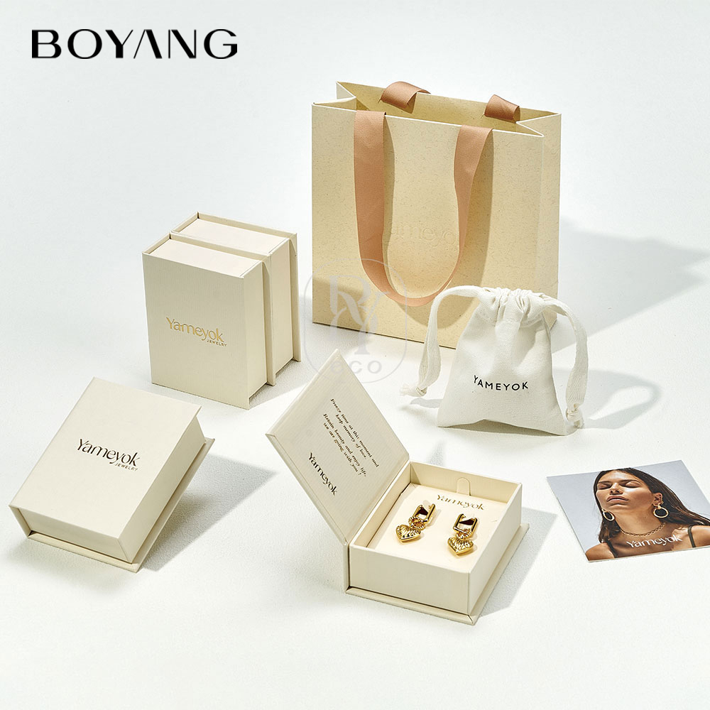 Custom Paper Jewelry Packaging Boxes